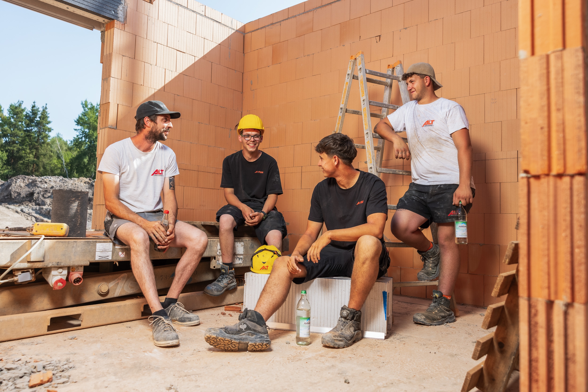 Gruppe bei Besprechung